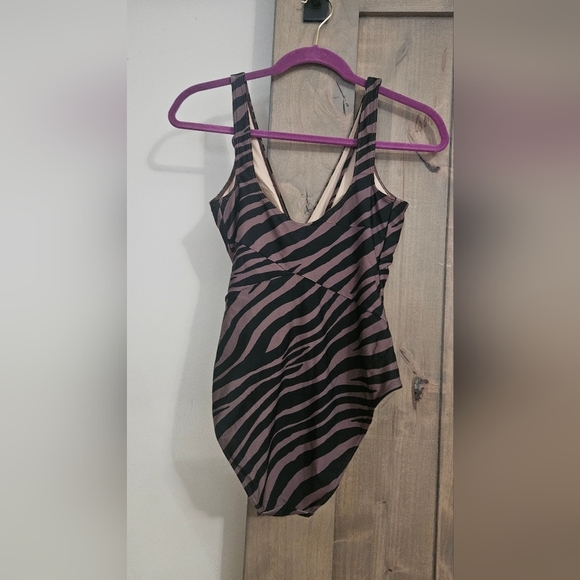 SUMMERSALT The Wrap One-Piece Swim Suit In Brown/black Modern Zebra. Size 6 - Picture 9 of 15